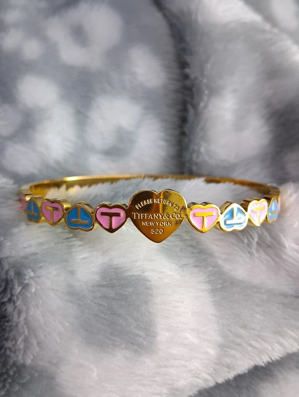 Fashion Jewelry Gold Heart Bangle with Pink & Blue Enamel
